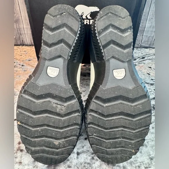 SOREL Ona Ave Wedge Boot in Chalk. Size 9 - Picture 10 of 13